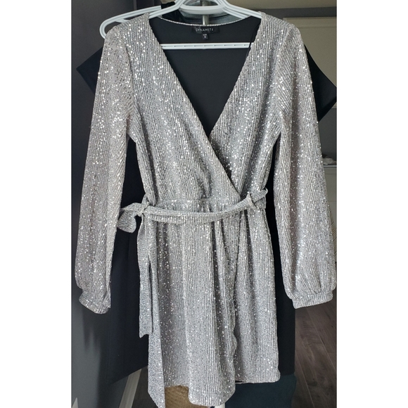 Dynamite - V Neck Sequin Wrap Dress - Picture 3 of 11